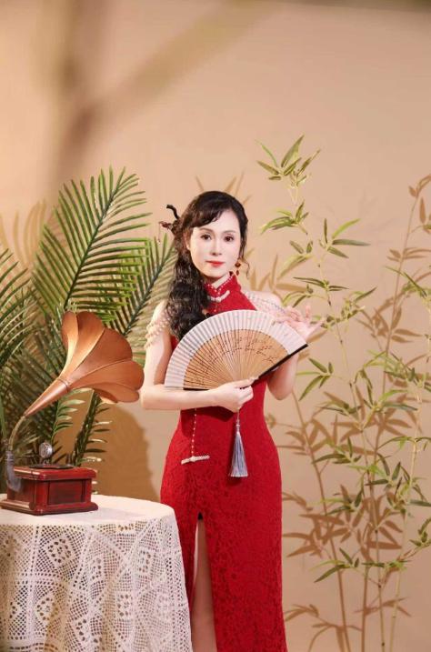 田田:时尚之光闪耀于模特舞台