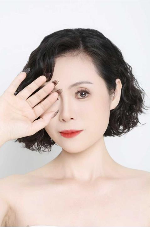 田田:时尚之光闪耀于模特舞台