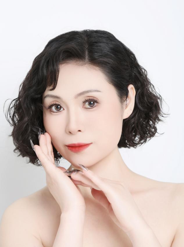 田田:时尚之光闪耀于模特舞台