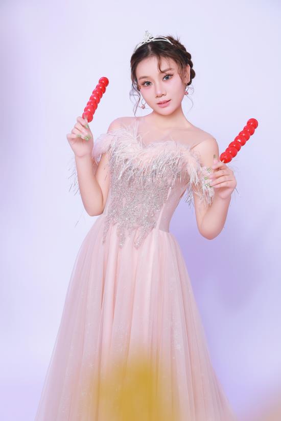 颜可可:惊艳亮相,优雅舞者气质令人心动!