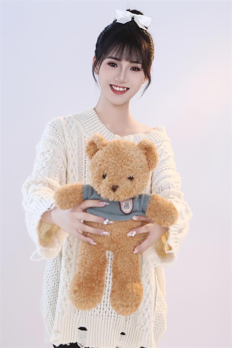 橘子海:模特界的清新之风,美丽绝伦,优雅自信。