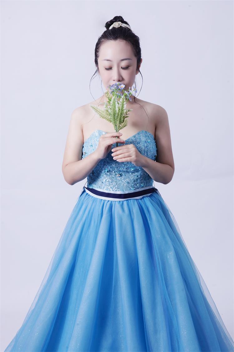 褚君:模特界的灵动精灵,引领时尚新潮流!