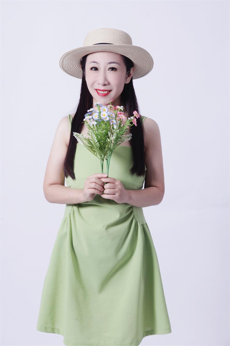 褚君:模特界的灵动精灵,引领时尚新潮流!