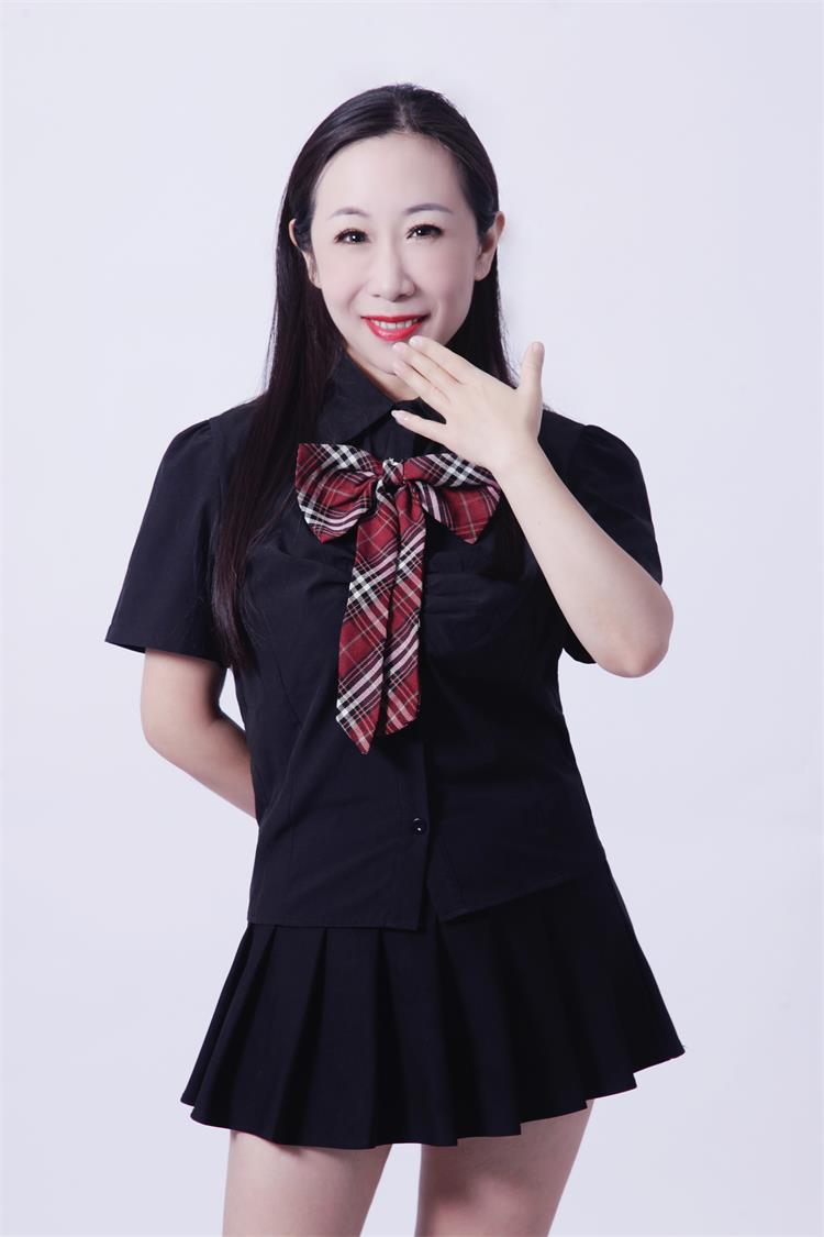 褚君:模特界的灵动精灵,引领时尚新潮流!