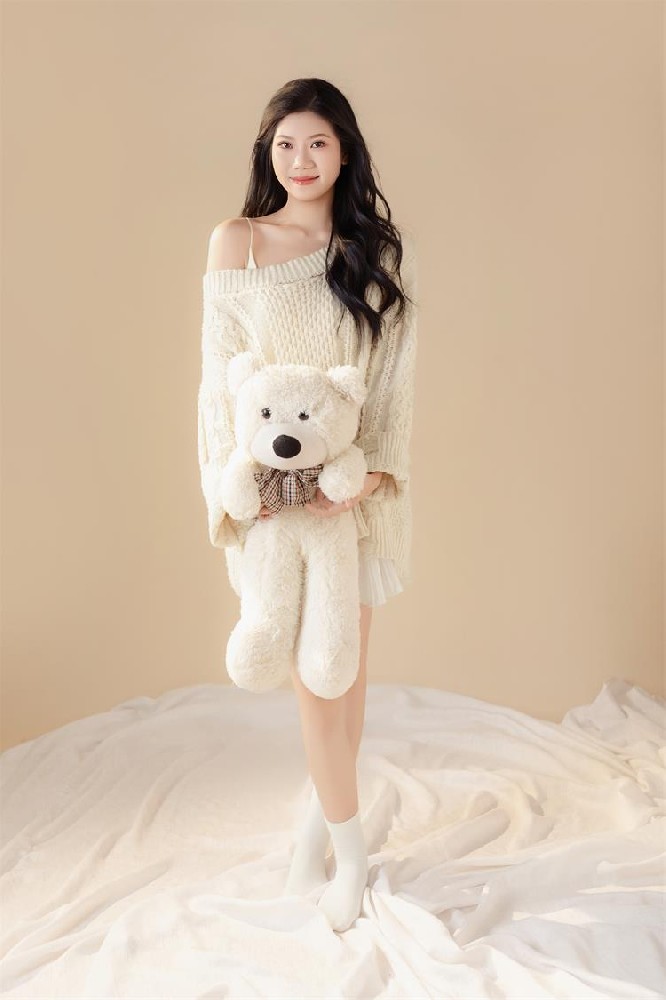 李梅震撼登场，时尚界的新宠儿竟是她！