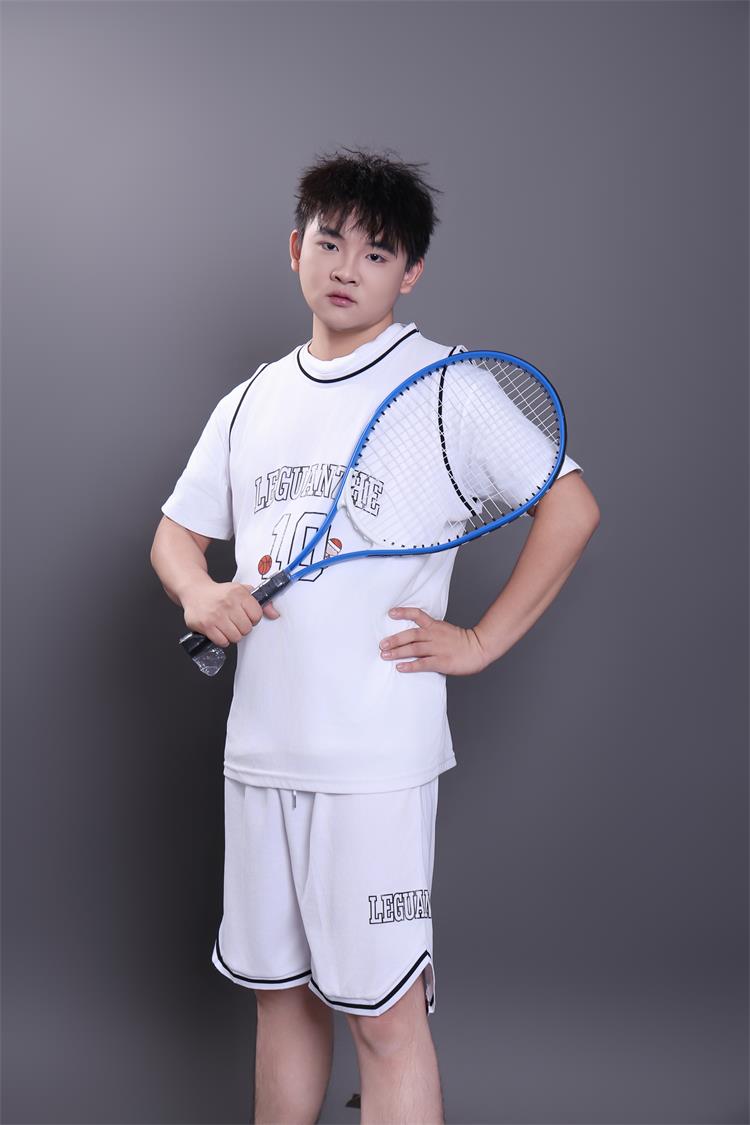 陈振杰:用阳光气质诠释动态美学的新锐模特