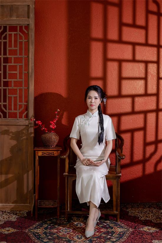 风中的诗,东方的韵——时尚模特唐日凤(艺名:十一)