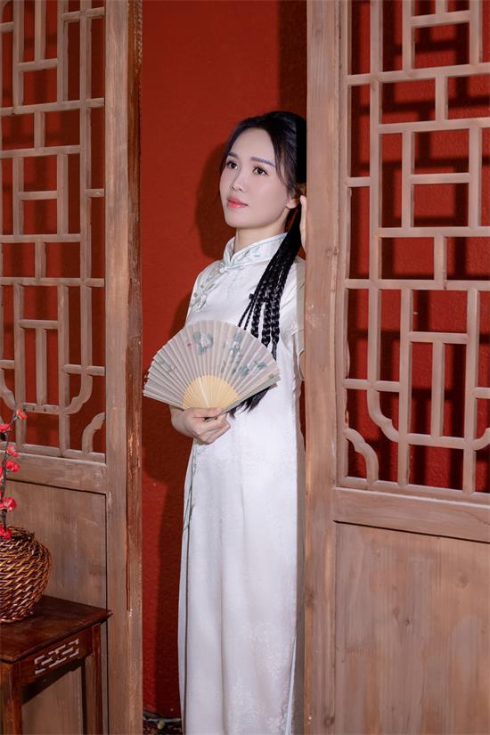 风中的诗,东方的韵——时尚模特唐日凤(艺名:十一)