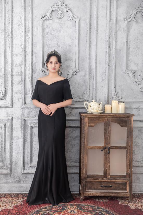 模特王晓彤的时尚旅程,因坚持而璀璨!