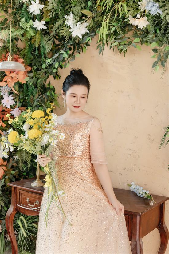 雅菲——潜力新星聚焦模特舞台,演绎时尚新风潮!