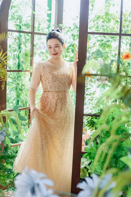 雅菲——潜力新星聚焦模特舞台,演绎时尚新风潮!